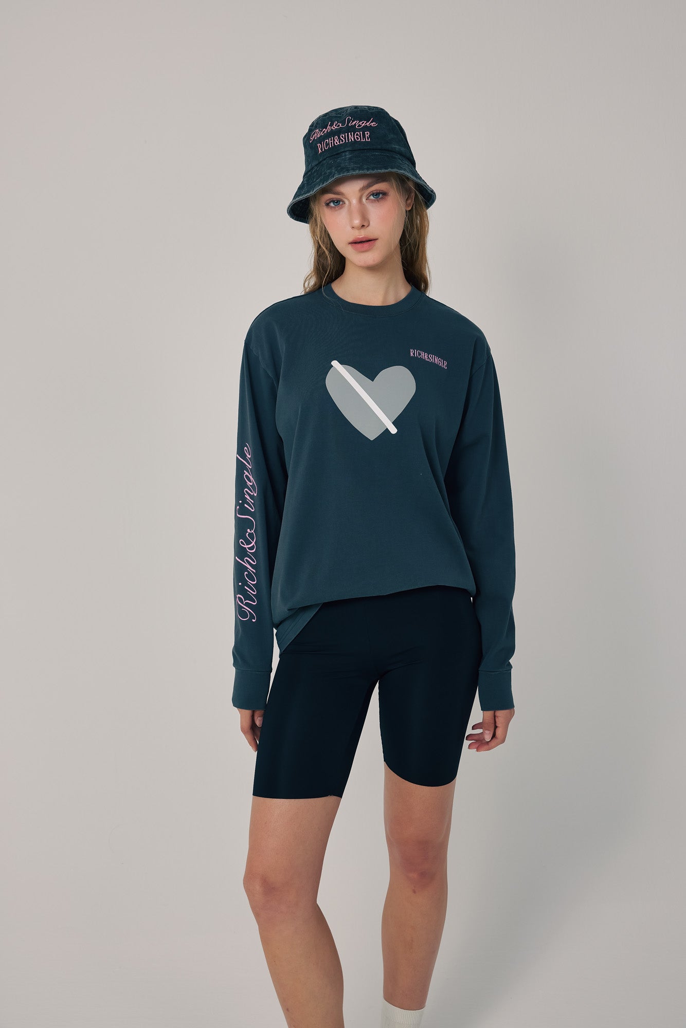 R&S Crush Bucket Hat