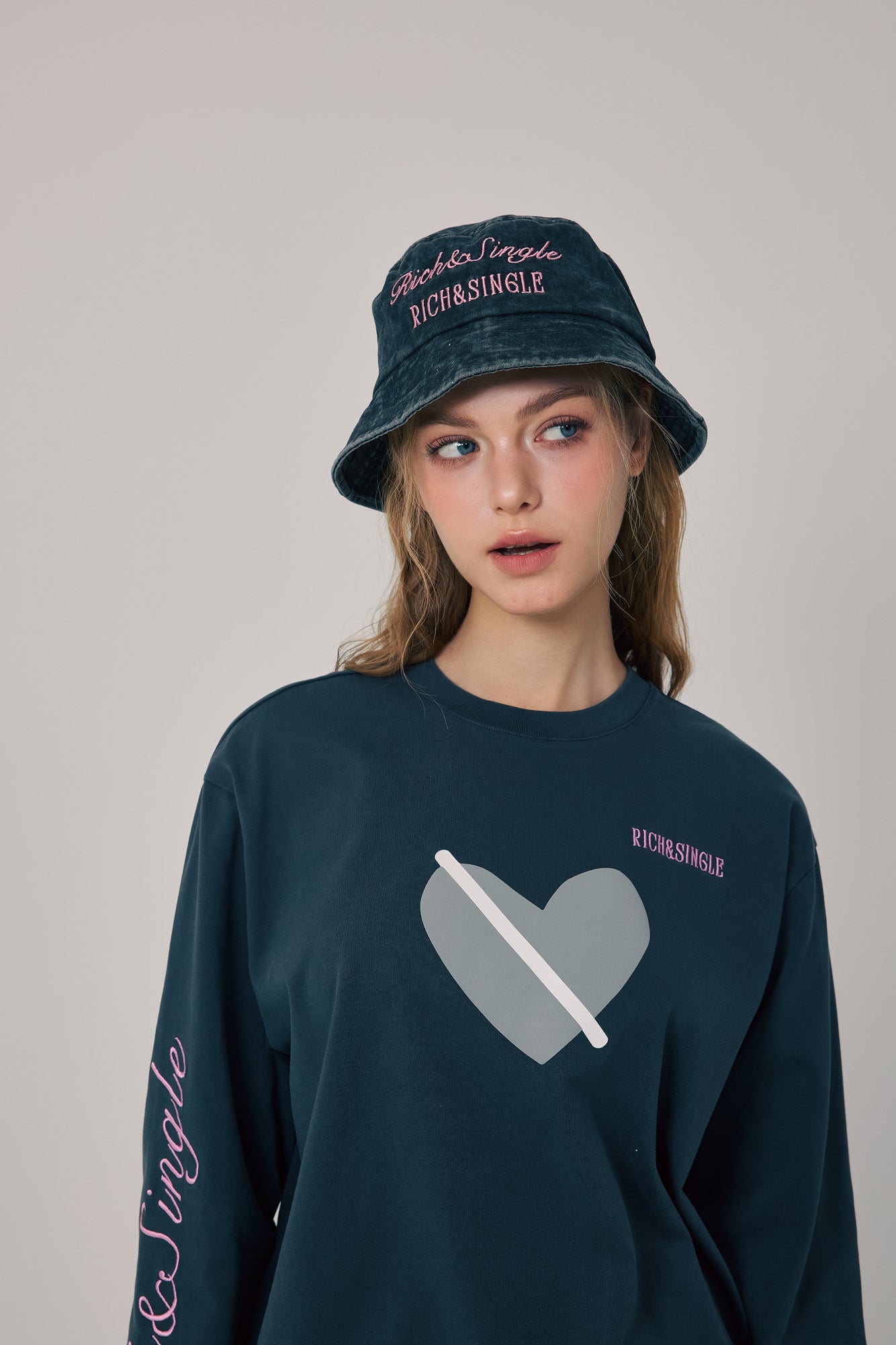 R&S Crush Bucket Hat