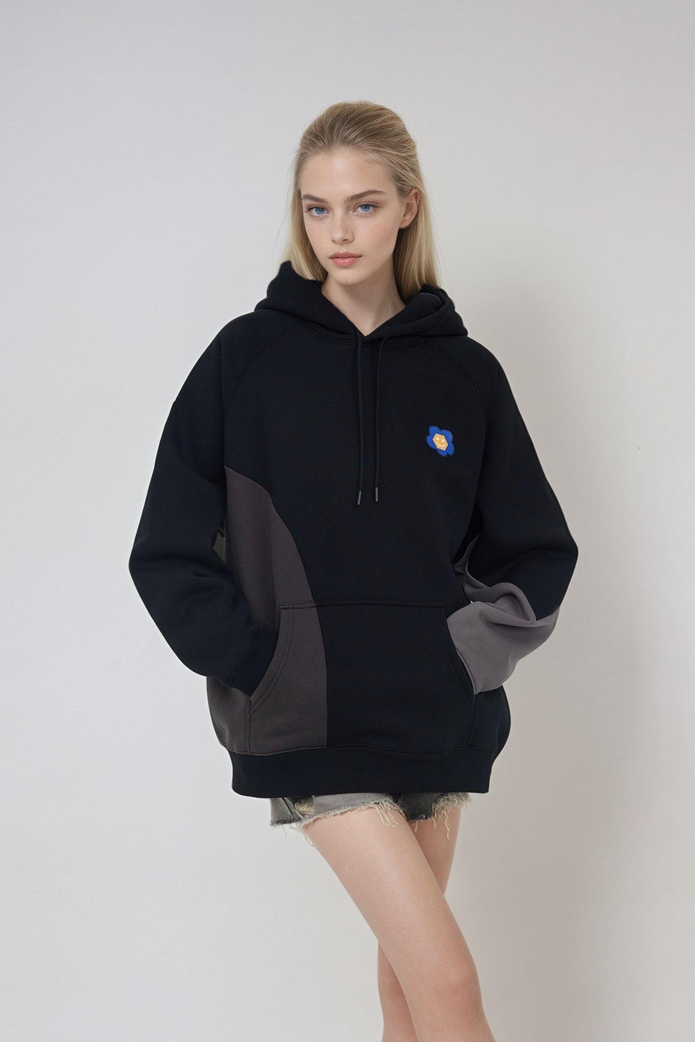 Amoo Luna Hoodie Black