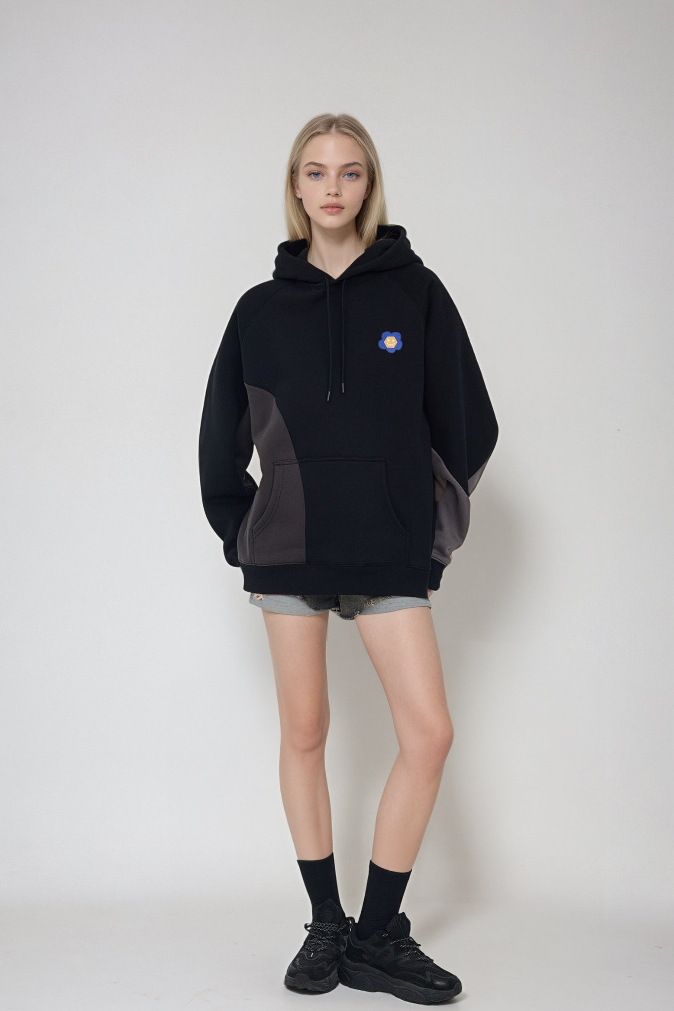 Amoo Luna Hoodie Black