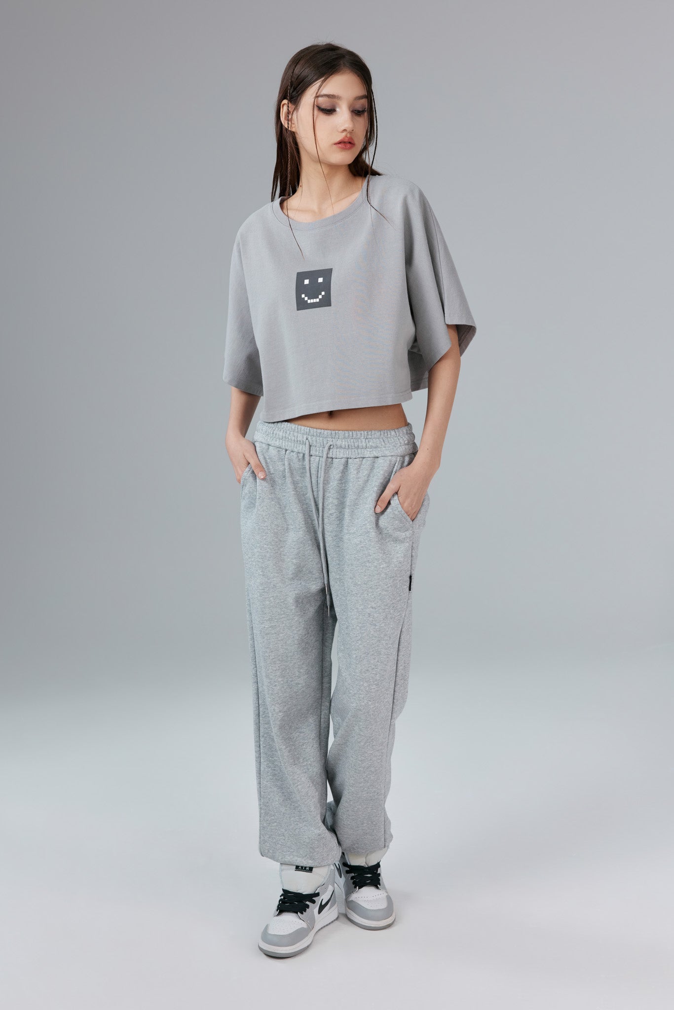 Pixel Stonewashed Relaxed Crop Tee