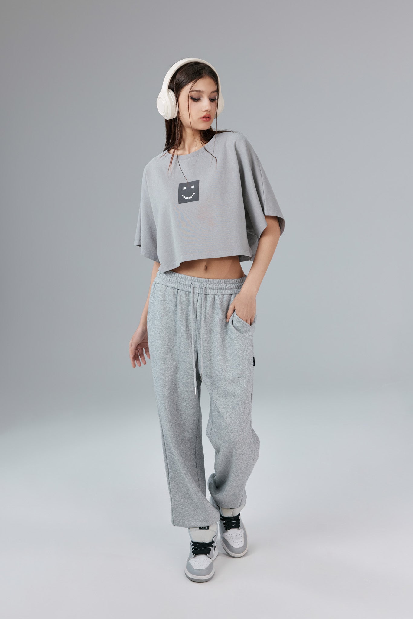 Pixel Stonewashed Relaxed Crop Tee